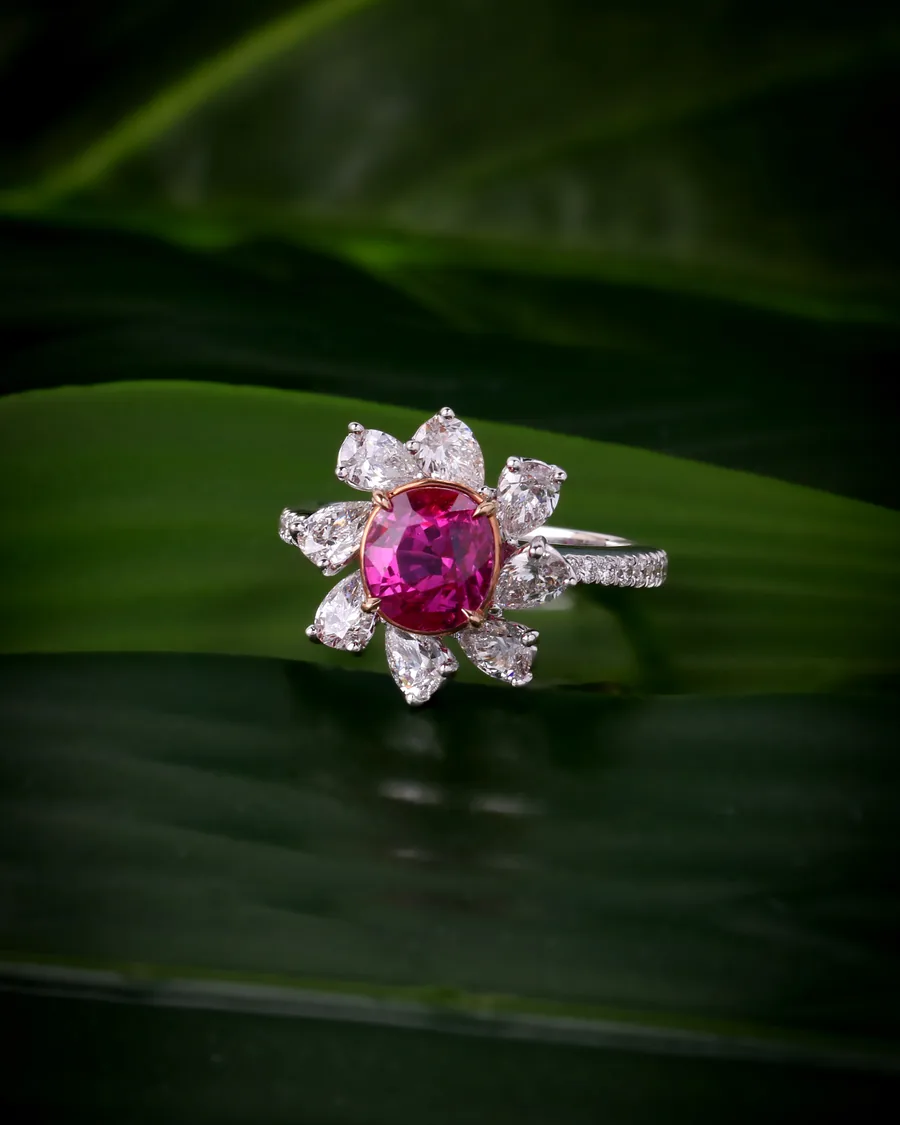 Floral cluster gemstone ring