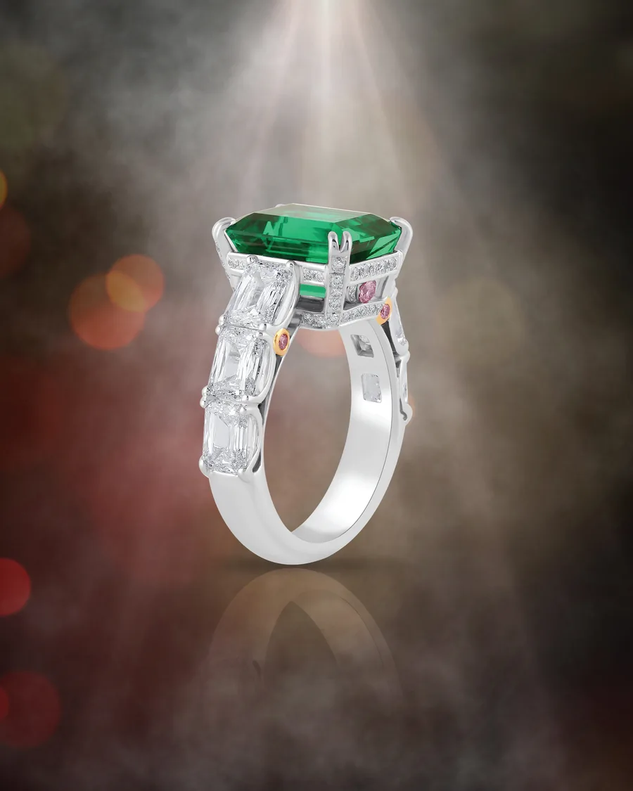 Emerald and diamond ring